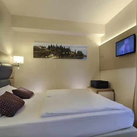 Hotel Galvani Torri Del Benaco