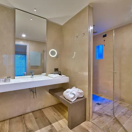 Galvani Hotel 4*