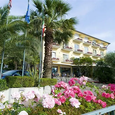 Galvani Otel Torri Del Benaco