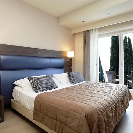 加尔瓦尼酒店 4*